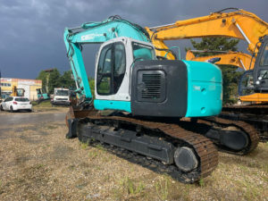 Pelle sur chenilles occasion KOBELCO SK235