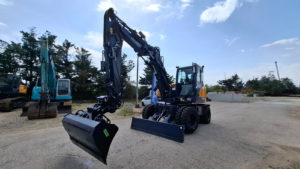 Pelle sur pneus de démonstration HYUNDAI HW100A