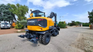 Pelle sur pneus de démonstration HYUNDAI HW100A