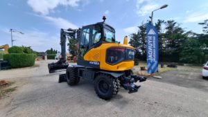 Pelle sur pneus neuve HYUNDAI HW100A