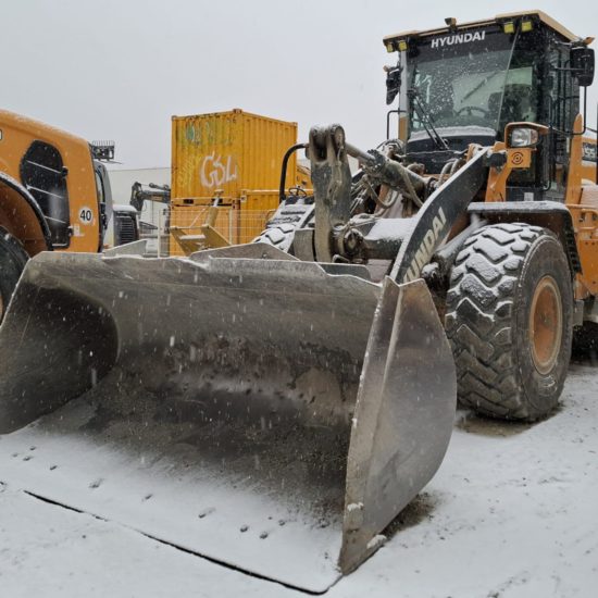 Chargeuse sur pneus d'occasion HYUNDAI HL955A