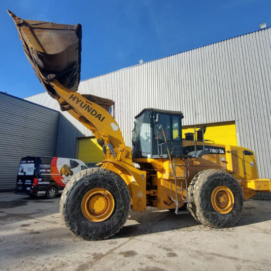 Chargeuse sur pneus occasion HYUNDAI HL780-7A