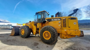 Chargeuse sur pneus occasion HYUNDAI HL780-7A