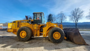 Chargeuse sur pneus occasion HYUNDAI HL780-7A