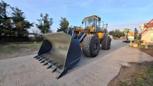 Chargeuse sur pneus occasion HYUNDAI HL780-7A