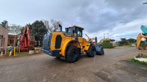 Chargeuse sur pneus d'occasion HYUNDAI HL955A