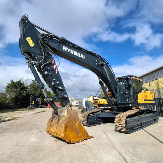 Pelle sur chenilles d'occasion HYUNDAI HX380AL
