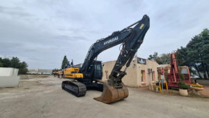 Pelle sur chenilles d'occasion HYUNDAI HX300AL