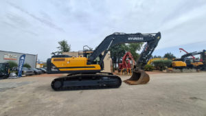 Pelle sur chenilles d'occasion HYUNDAI HX300AL