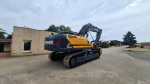 Pelle sur chenilles d'occasion HYUNDAI HX300AL