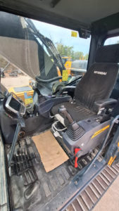 Pelle sur chenilles d'occasion HYUNDAI HX300AL