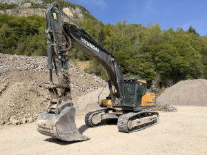 Pelle sur chenilles d'occasion HYUNDAI HX300AL