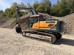 Pelle sur chenilles d'occasion HYUNDAI HX300AL
