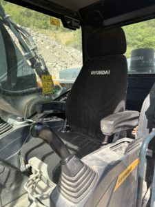 Pelle sur chenilles d'occasion HYUNDAI HX300AL