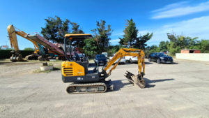 Mini pelle d'occasion HYUNDAI R18-9