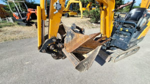 Mini pelle d'occasion HYUNDAI R18-9
