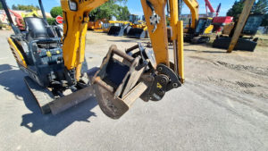 Mini pelle d'occasion HYUNDAI R18-9