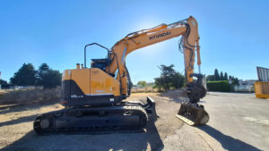 Pelle sur chenilles d'occasion HYUNDAI R145LCR-9A