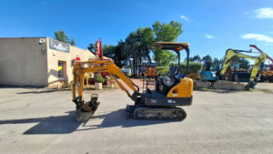 Mini pelle d'occasion HYUNDAI R18-9