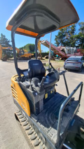 Mini pelle d'occasion HYUNDAI R18-9