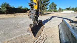 Pelle sur chenilles d'occasion HYUNDAI R145LCR-9A