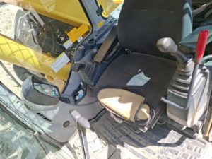 Pelle sur chenilles d'occasion NEW HOLLAND KOBELCO E235 BSR-2