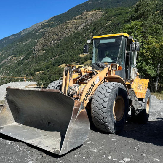Chargeuse sur pneus d'occasion HYUNDAI HL740-7A