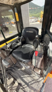 Mini pelle d'occasion HYUNDAI R30Z-9AK