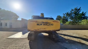 Pelle sur chenilles d'occasion NEW HOLLAND E265B