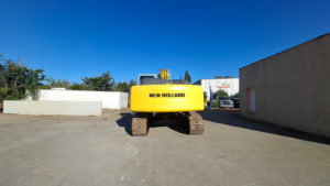 Pelle sur chenilles d'occasion NEW HOLLAND E265B