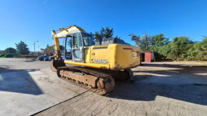 Pelle sur chenilles d'occasion NEW HOLLAND E265B